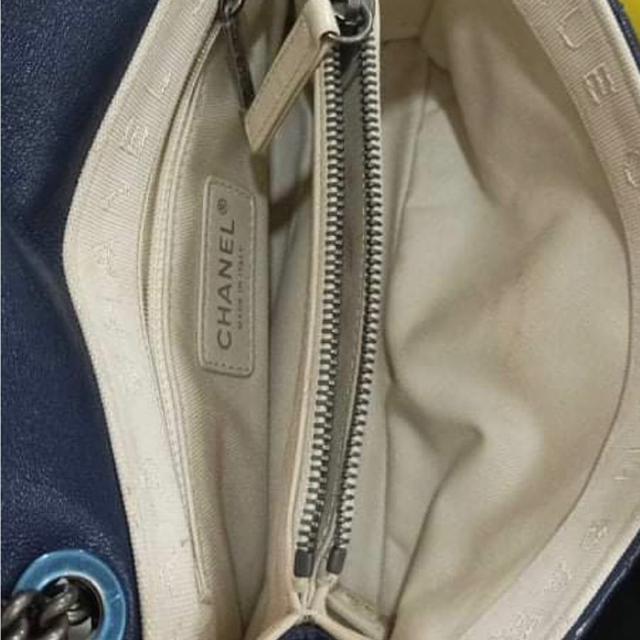 Chanel mini quilted flap bag limited edition in dark blue color. - Picture 4 of 5